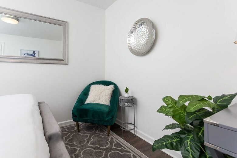 10 Brs Comprised Of 2 5br Suites By Domio