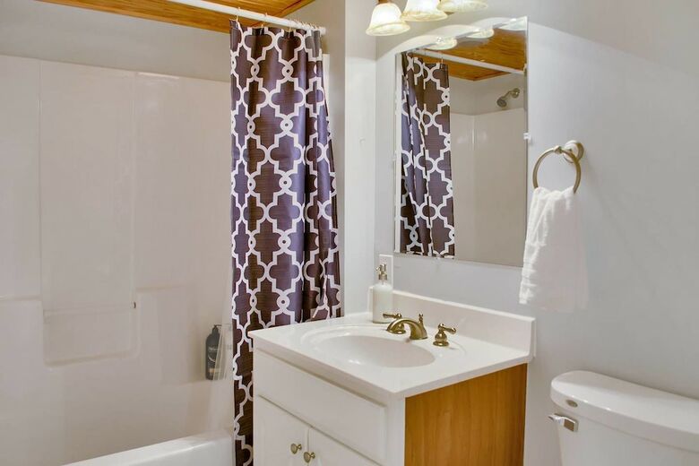 Spacious 3br/2ba In Uptown Nola W/ Yard By Domio