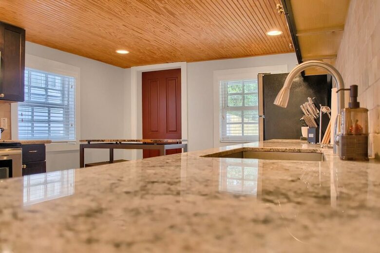 Spacious 3br/2ba In Uptown Nola W/ Yard By Domio