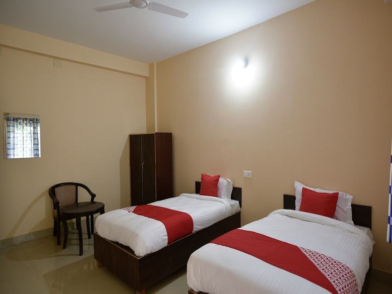 Hotel Oyo 15474 The Village Inn