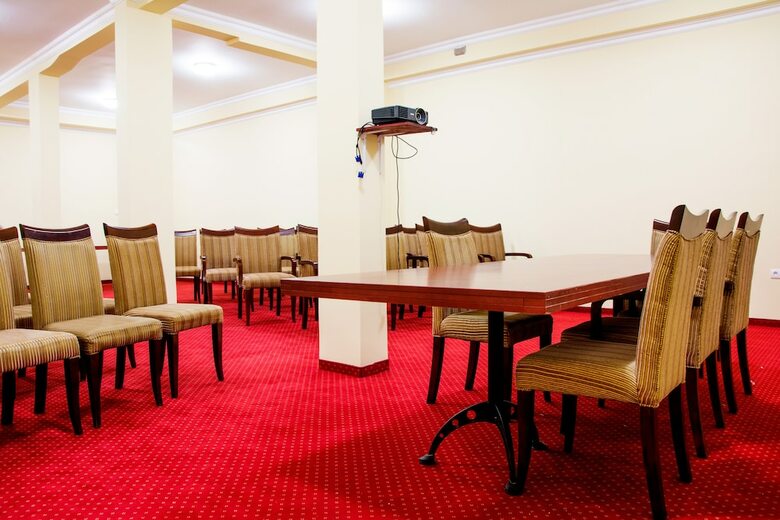 Planeta Inn Hotel