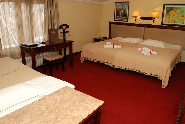 Planeta Inn Hotel