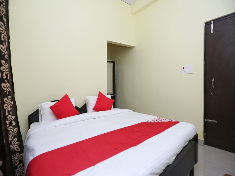 Hotel Oyo 16386 Tapasya Palace