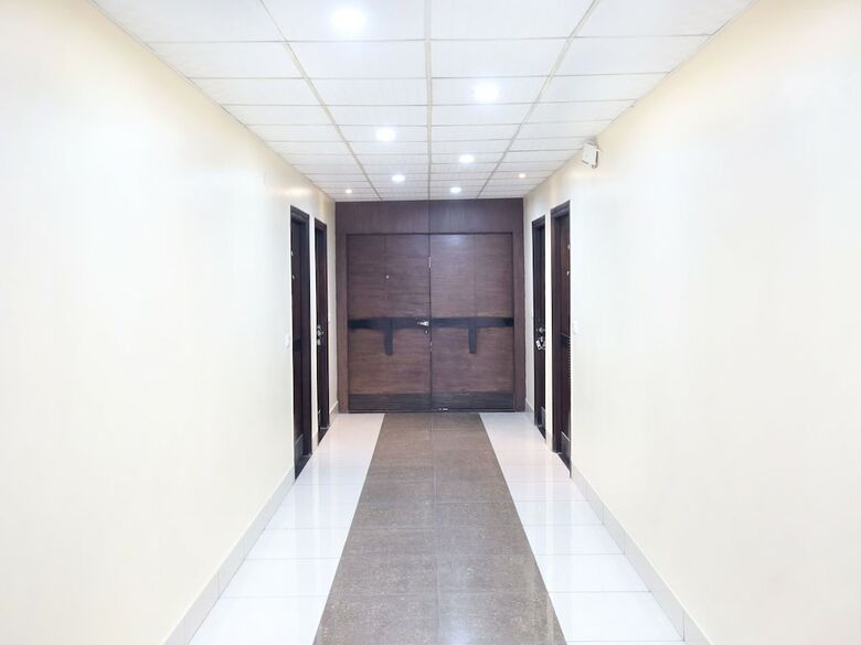 Oyo 16827 Hotel Grand M Lajjo