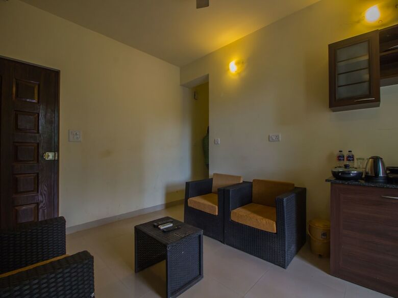 Apartamentos Oyo 16780 Home 2bhk With Pool Assagaon