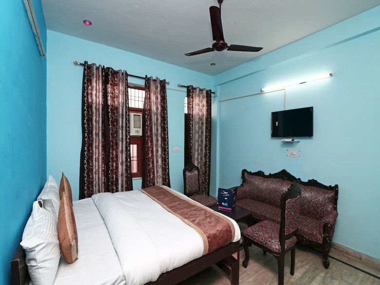 Hotel Oyo 16146 Royal Guest House