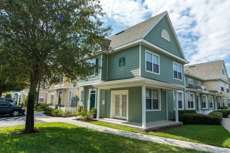 Apartment & Town Homes Close To Disney