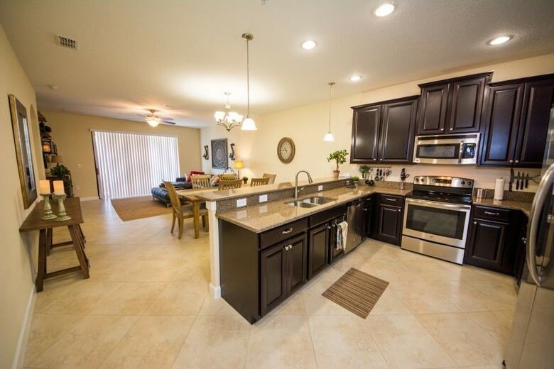 Apartment & Town Homes Close To Disney