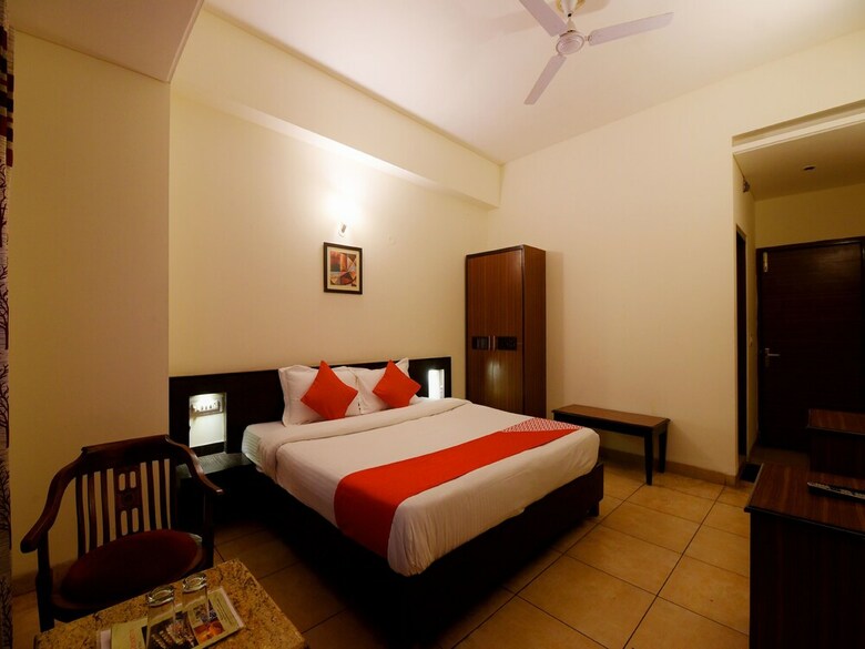 Hotel Oyo 17097 Kenwood Resort