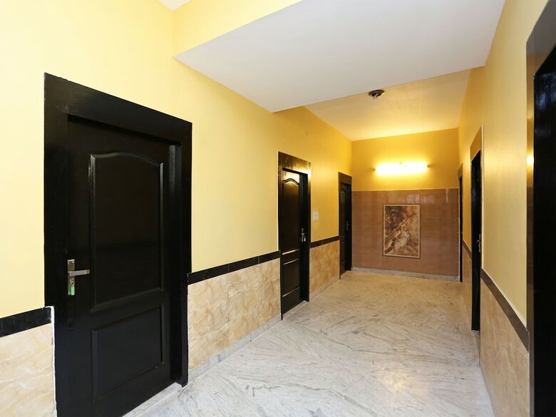Hotel Oyo 7812 Shree Radha Resort