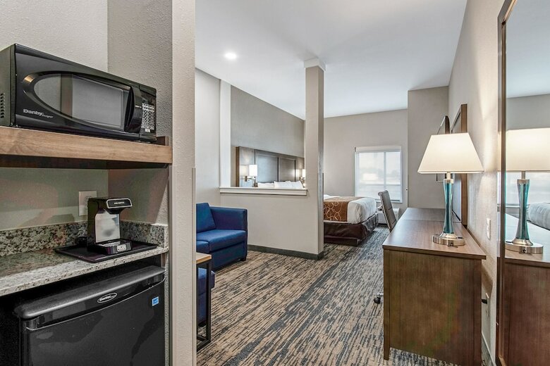 Hotel Comfort Suites