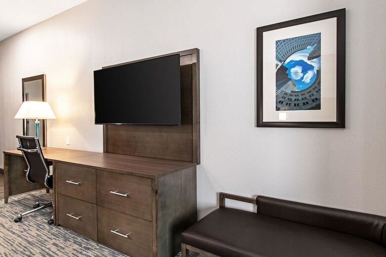 Hotel Comfort Suites
