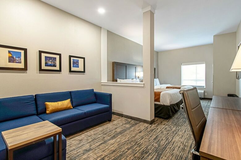 Hotel Comfort Suites
