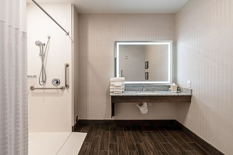 Hotel Comfort Suites