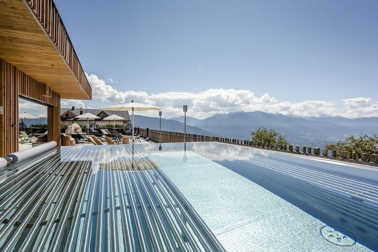Tratterhof - The Mountain Sky Hotel