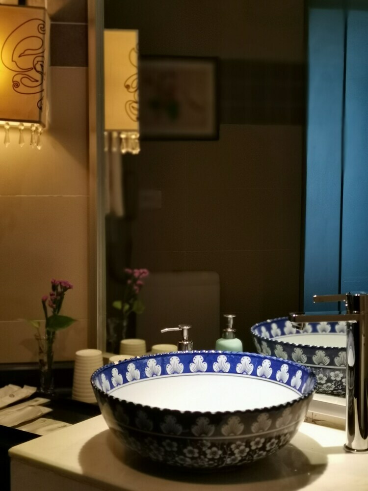 Ane Grand Hotel