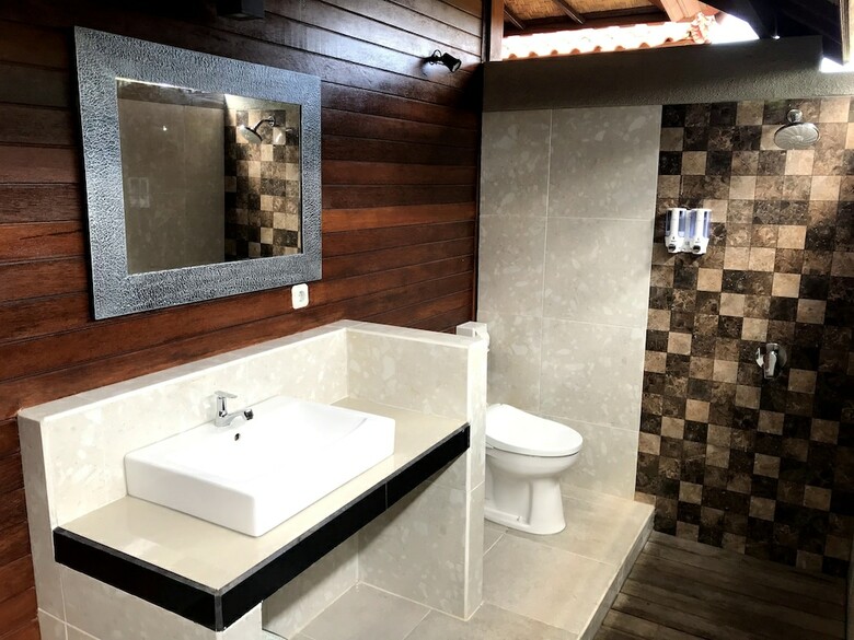 Bed & Breakfast Pattri Garden Lembongan