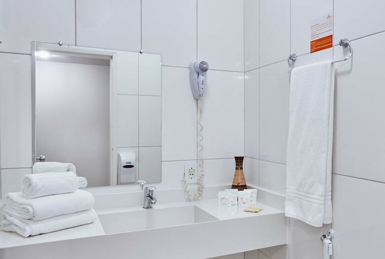 Harbor Quer�ncia Hotel