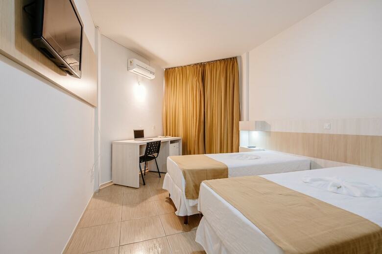 Harbor Quer�ncia Hotel