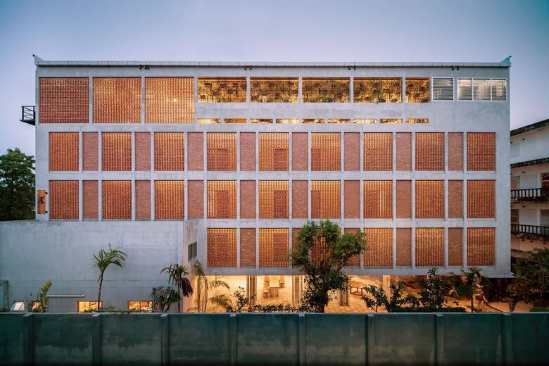 Laekhon Nonbai Hotel
