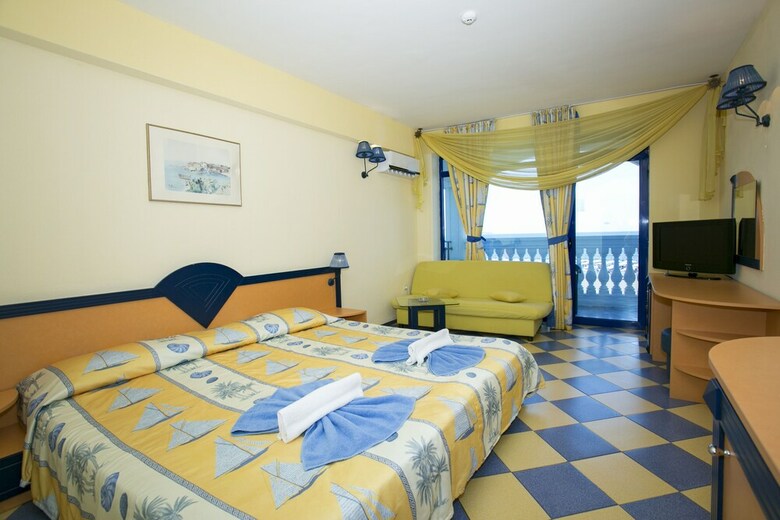 Hotel Chaika Beach Resort