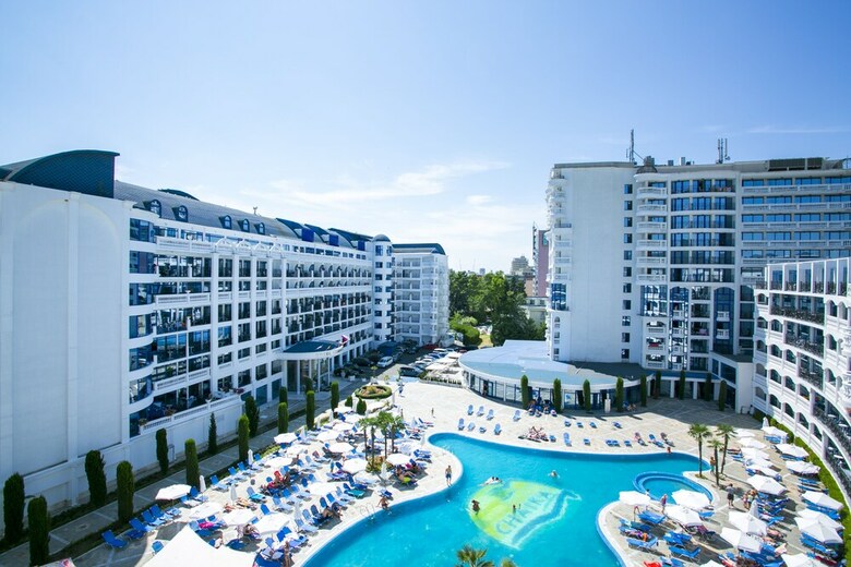 Hotel Chaika Beach Resort