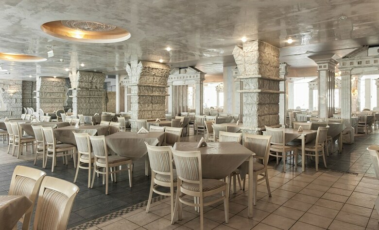 Hotel Chaika Beach Resort