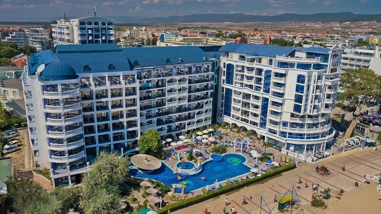Hotel Chaika Beach Resort
