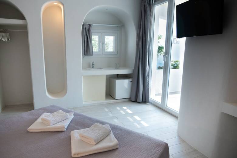 Aloni Hotel