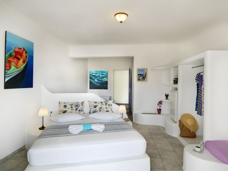 Aloni Hotel