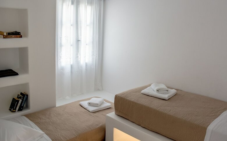 Aloni Hotel