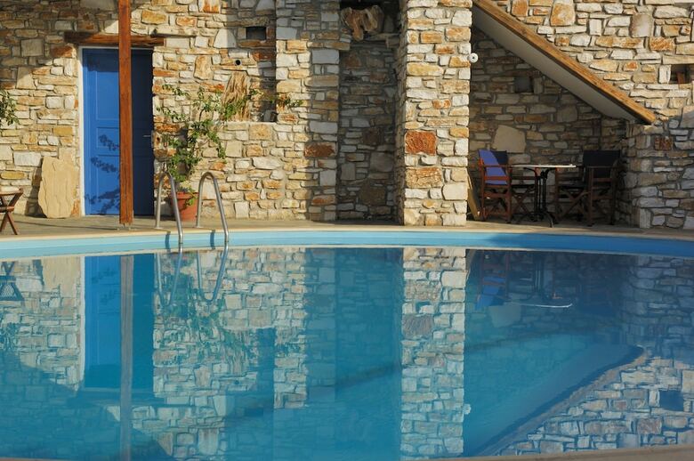 Aloni Hotel