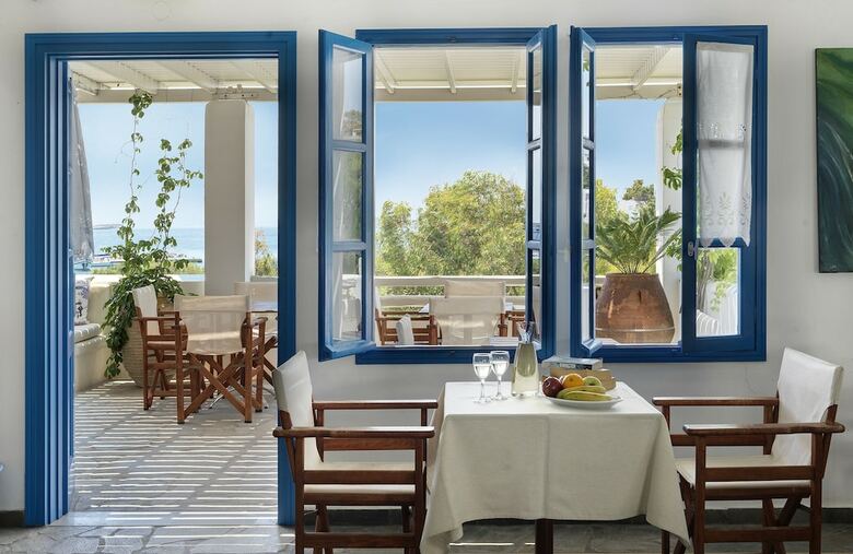 Aloni Hotel