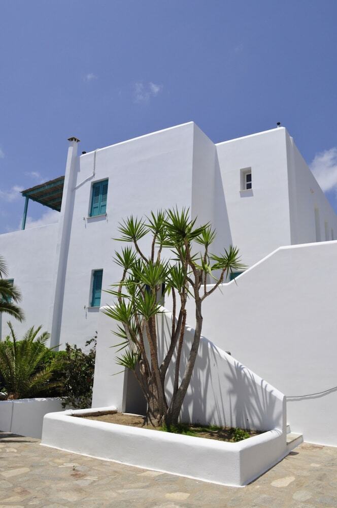 Aloni Hotel