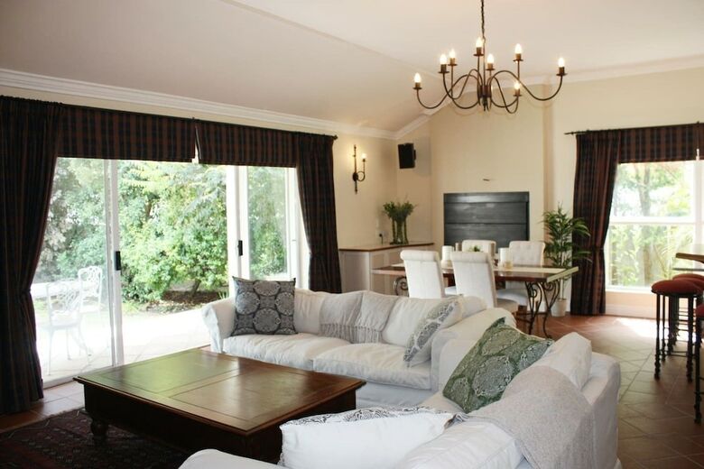 Villa Camelot In Constantia