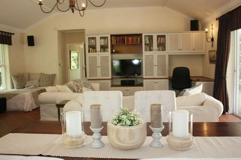 Villa Camelot In Constantia