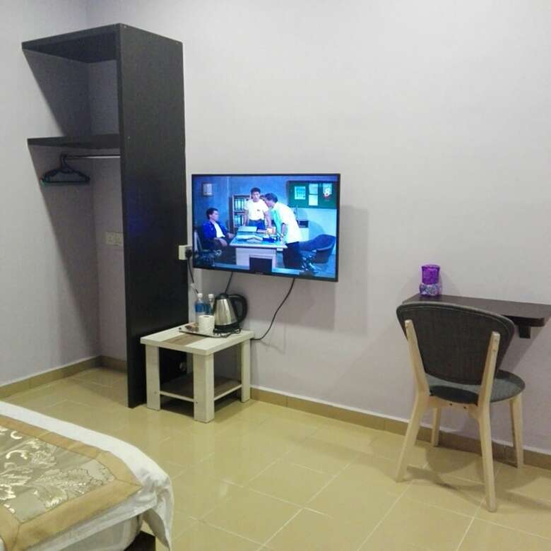 Tiong Hua Hotel