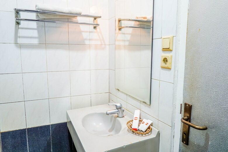 Oyo 1452 Hotel Utari