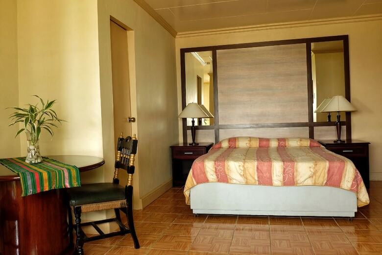 Hotel Playa Papagayo Beach Inn & Restaurant