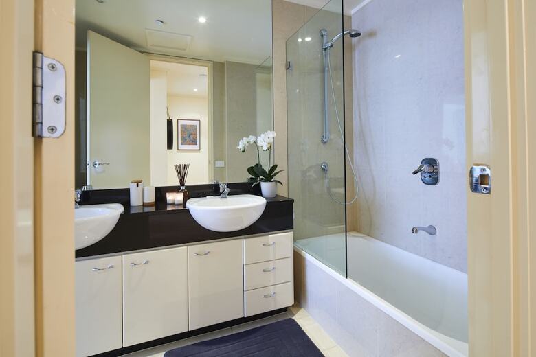 Penthouse Apartment In Melb Cbd Perfect Location