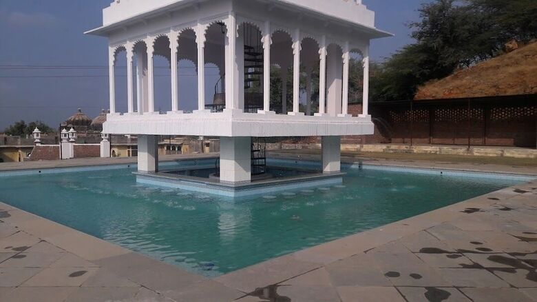 Hotel Bassi Fort