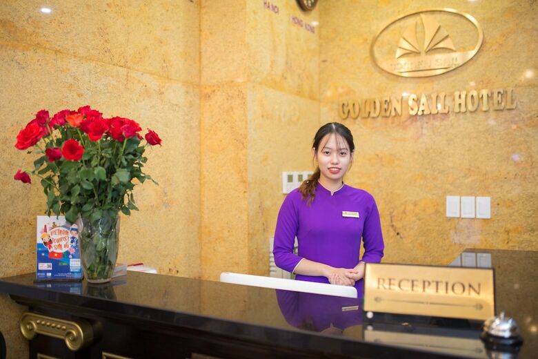 Golden Sail Hotel