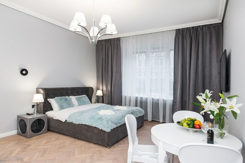 Noble Apartments
