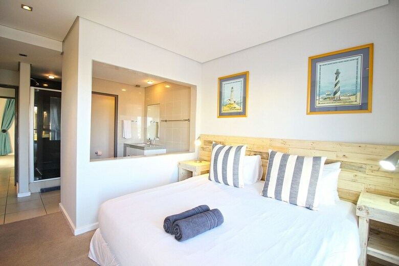 Apartamentos Harbour Edge 302
