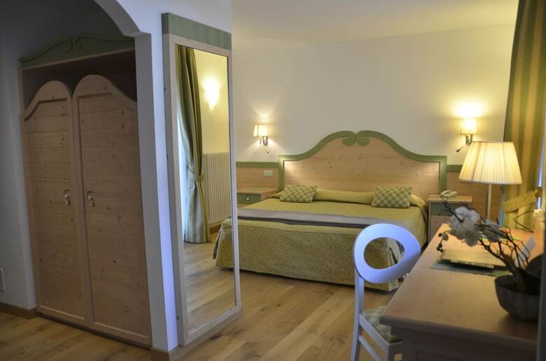 Alle Dolomiti Boutique Lake Hotel