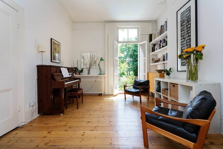 Archway Garden