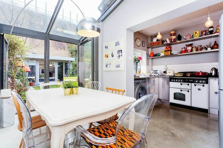 Shepherd's Bush Hideaway