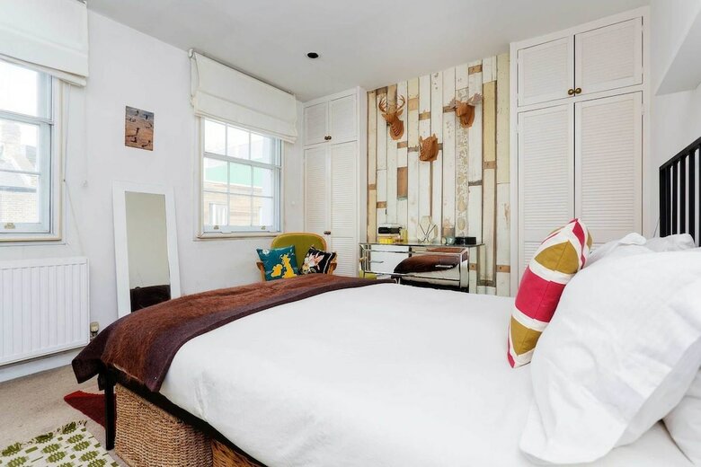 Shepherd's Bush Hideaway
