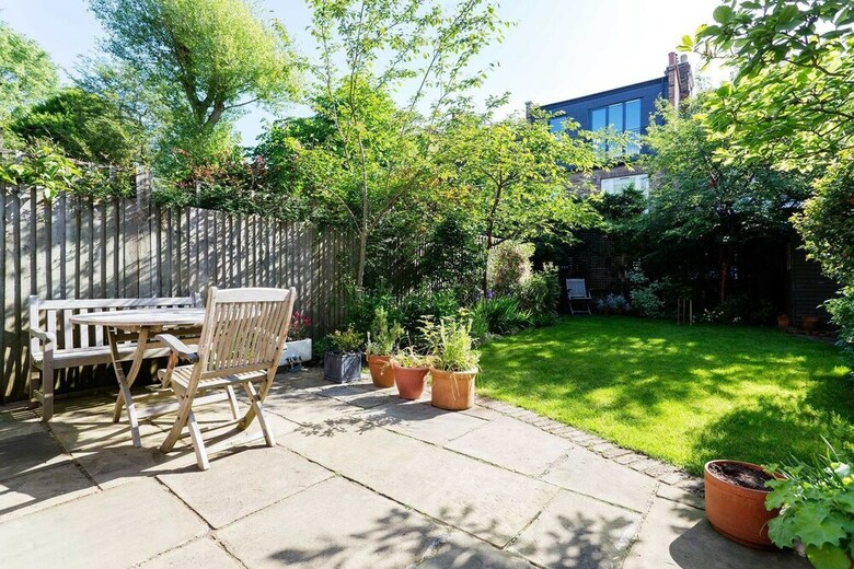 Chiswick Family Home