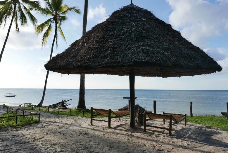 Hotel Afro Beach Bungalows